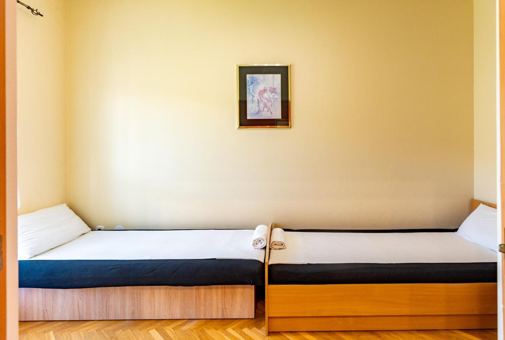 Rab Centar Due Apartment Palit ภายนอก รูปภาพ